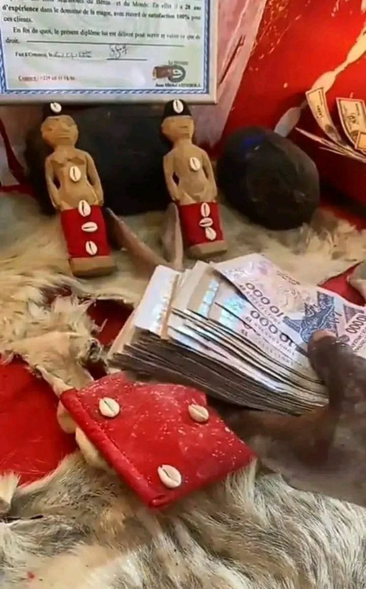 Comment avoir le vrai portefeuille magique qui produit l'argent, le plus grand et puissant maitre marabout